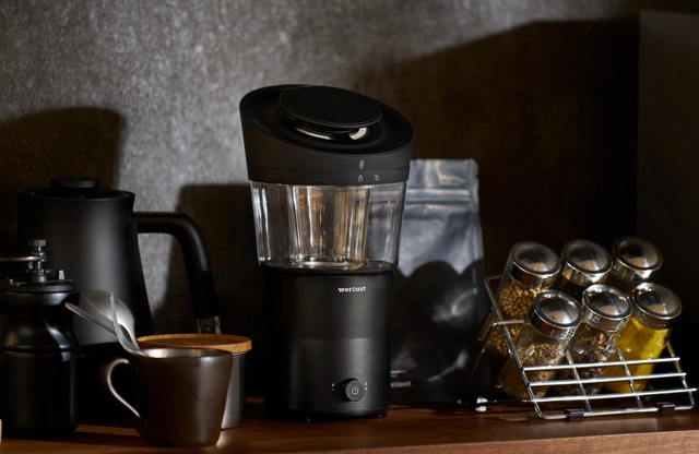 新鮮なコーヒーをもっと身近にする小型焙煎機「HOME ROASTER」