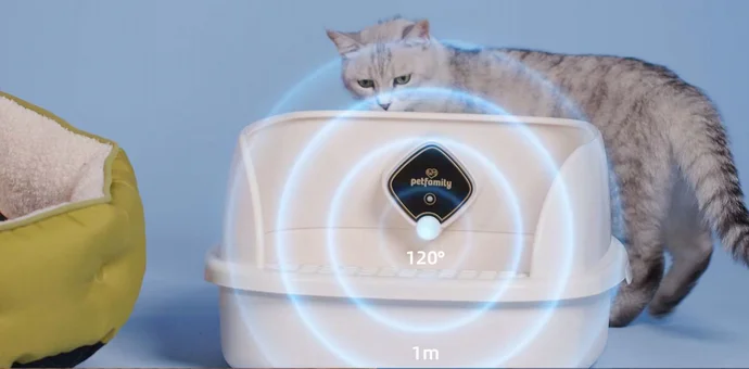 「ペット用コードレスオゾン脱臭機」はスマートセンサー搭載により本体手前１メートル範囲にペットが近づくと自動で一時停止する