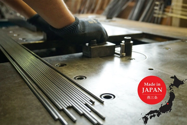 「KOGUバーベキュースタンド」は金属加工のまち燕三条の職人たちが一つひとつ丁寧につくりあげるmade in Japan