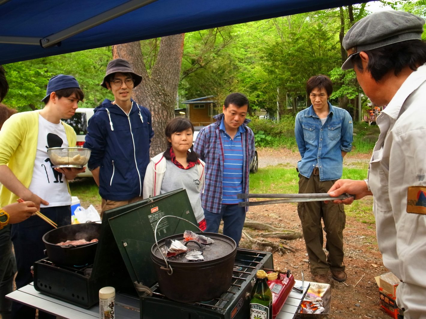１万円でカヤック、ハイキング、キャンプ料理が楽しめる究極ツアー！