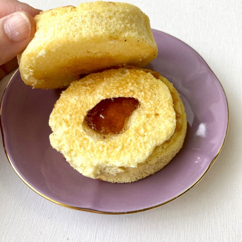 冷やして食べるふんわりホットケーキ風サンド