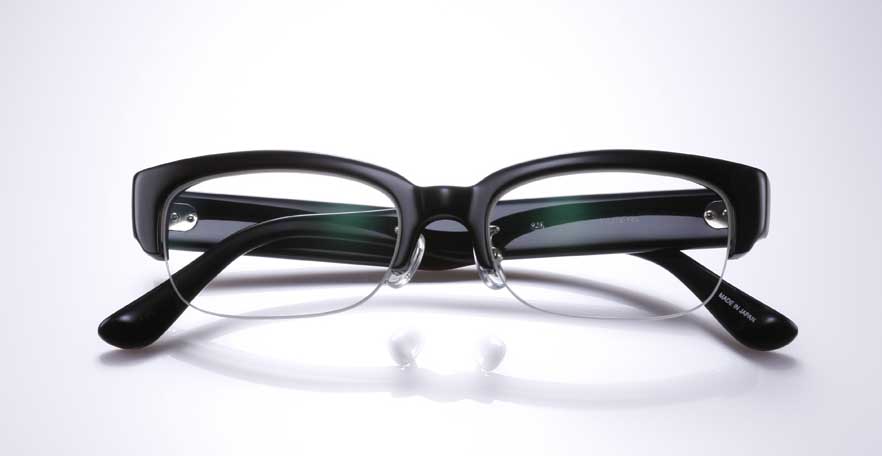 MonoMaxがアルクに別注した最新メガネが完成！ ズバリ自信アリです！