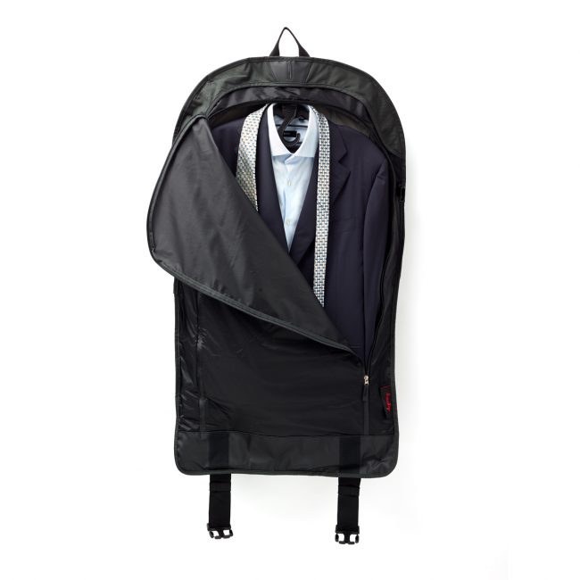 「Henry」のバッグならスーツじゃなくても通勤できます！！新たな選択肢を増やしてくれるバッグWingman BackPack ２をご紹介します！！