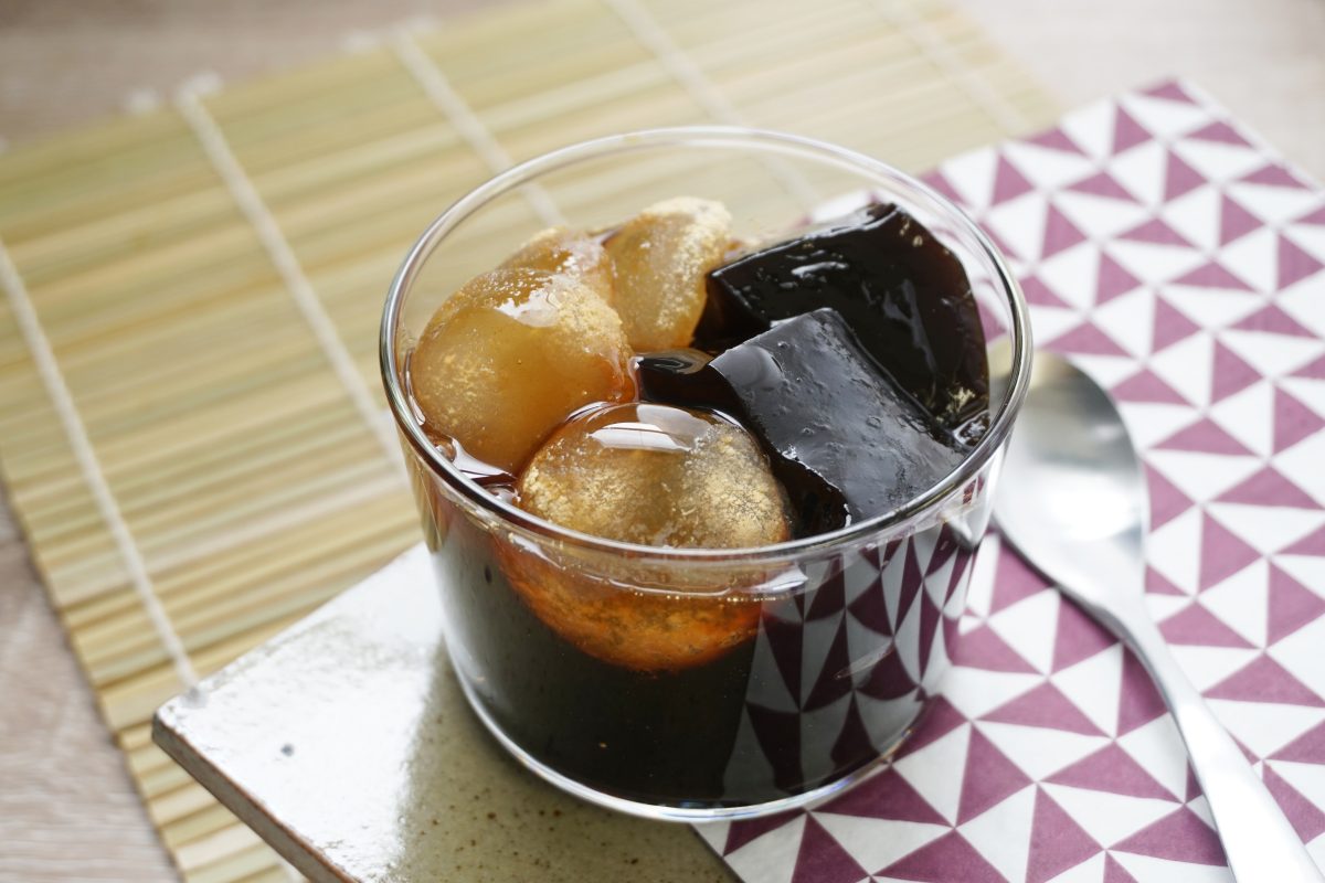 成城石井自家製　沖縄県産黒糖の黒蜜で食べる黒糖ゼリー