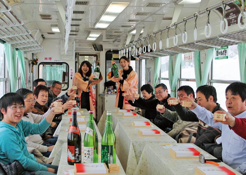 第6位：四季折々の風景を眺めながら岐阜の食材を乗客みんなで楽しむ「大正ロマン」（明知鉄道）