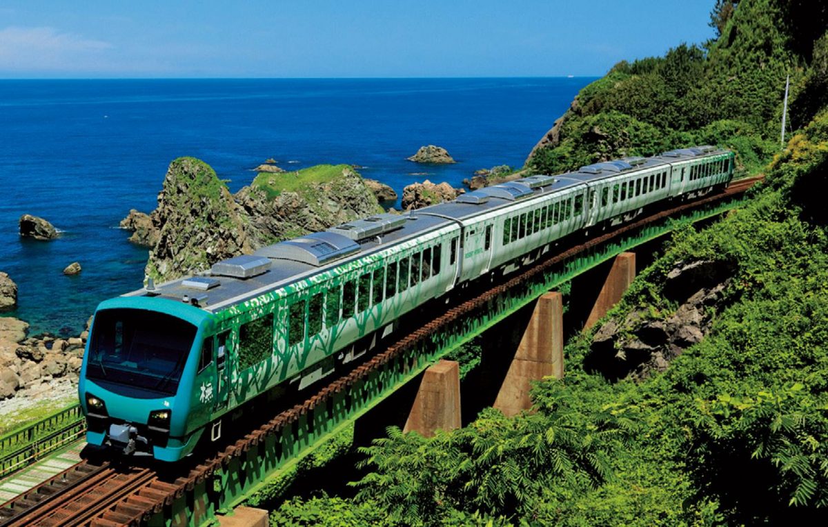 感動絶景鉄道　全日本ベスト50 ニッポンの絶景鉄道 | 富田文雄 / 山梨勝弘 / 山梨将典 / 小川