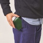 ［二つ折り財布］はパンツのお尻ポケットには入れない！