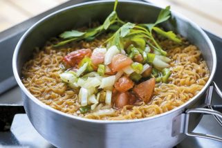 異国情緒なチキンラーメン⁉【秋キャンプの推しメシ】BBQ芸人考案の簡単・絶品アレンジ！