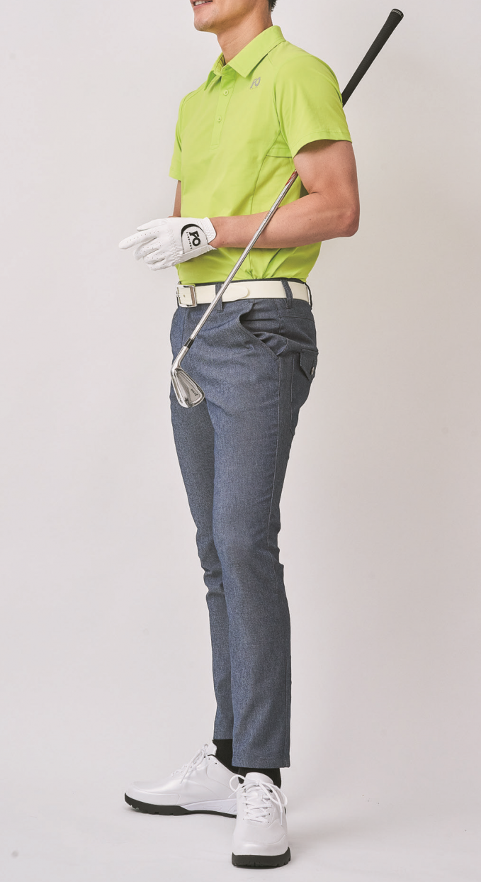 『WORKMAN［ワークマン］』　ベンチレーション ゴルフ半袖ポロシャツ　￥1,500 ／動きFIT綿ツイル ゴルフパンツ　￥2,500 ／ゴルフウェザーベルト　￥780 ／ゴルフグローブ　￥980 ／スウィングトーション　￥2,900
