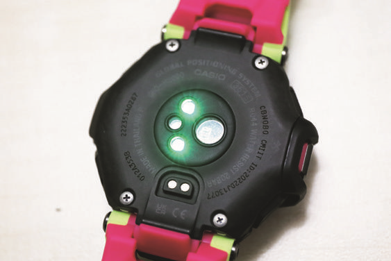 G-SHOCK／G-SQUAD GBD-H2000　光学式センサー搭載で心拍をリアルタイムに測定