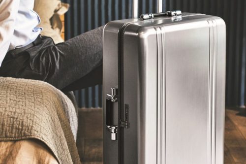 【リモワか、ゼロハリか】海外旅行のスーツケースは“絶対的信頼”の2大名門で間違いなし！