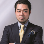 時計ジャーナリスト 篠田哲生さん　時計学校に通い、時計の構造や分解、組み立ての技術なども習得した理論派。