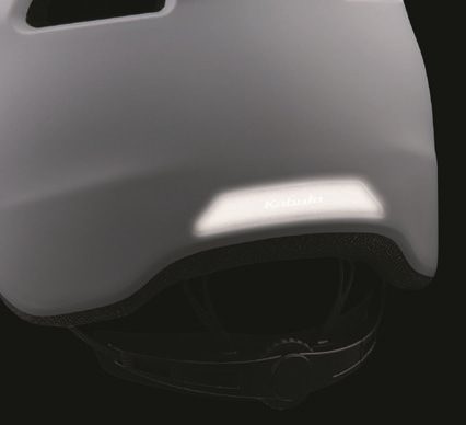 オージーケーカブト／レクト　夜間のライドでも安心の大型リフレクターを装備。車のライトに反射してドライバーに存在をアピール