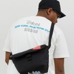 「Nylon Messenger Bag Flap Zipper Pocket Jeremyville NYC」￥16,500／W42（上部）×H25×D17㎝