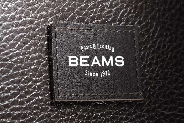BEAMSのBIGレザートートバッグが、“完売”した昨年版から大幅にパワーアップして登場！【MonoMax12月10日発売号特別付録】