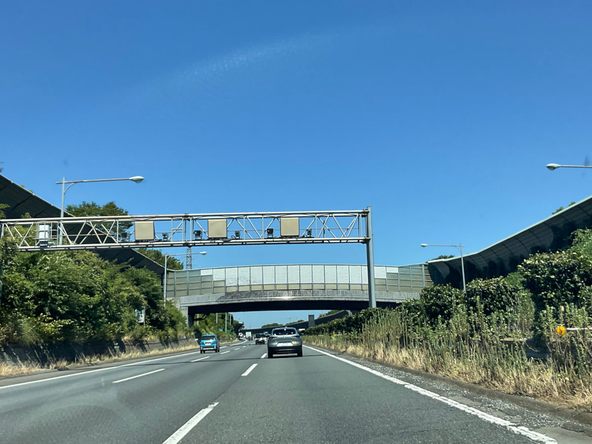 神出鬼没のオービス!?」移動式が急増中！進化する“車両の速度計測