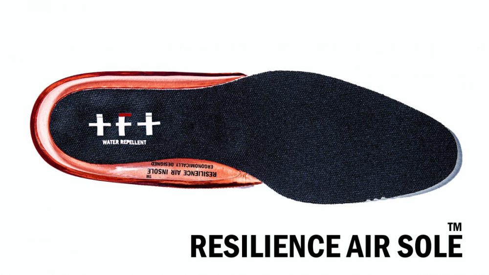 インソールには人間工学に基づいた〈RESILIENCE AIR SOLE（レジリエンスインソール）〉を採用