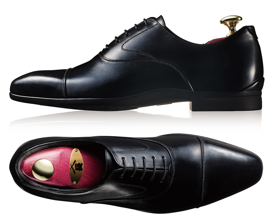 紳士靴なのにスニーカーの履き心地、「ドレスニ」って知ってますか？
