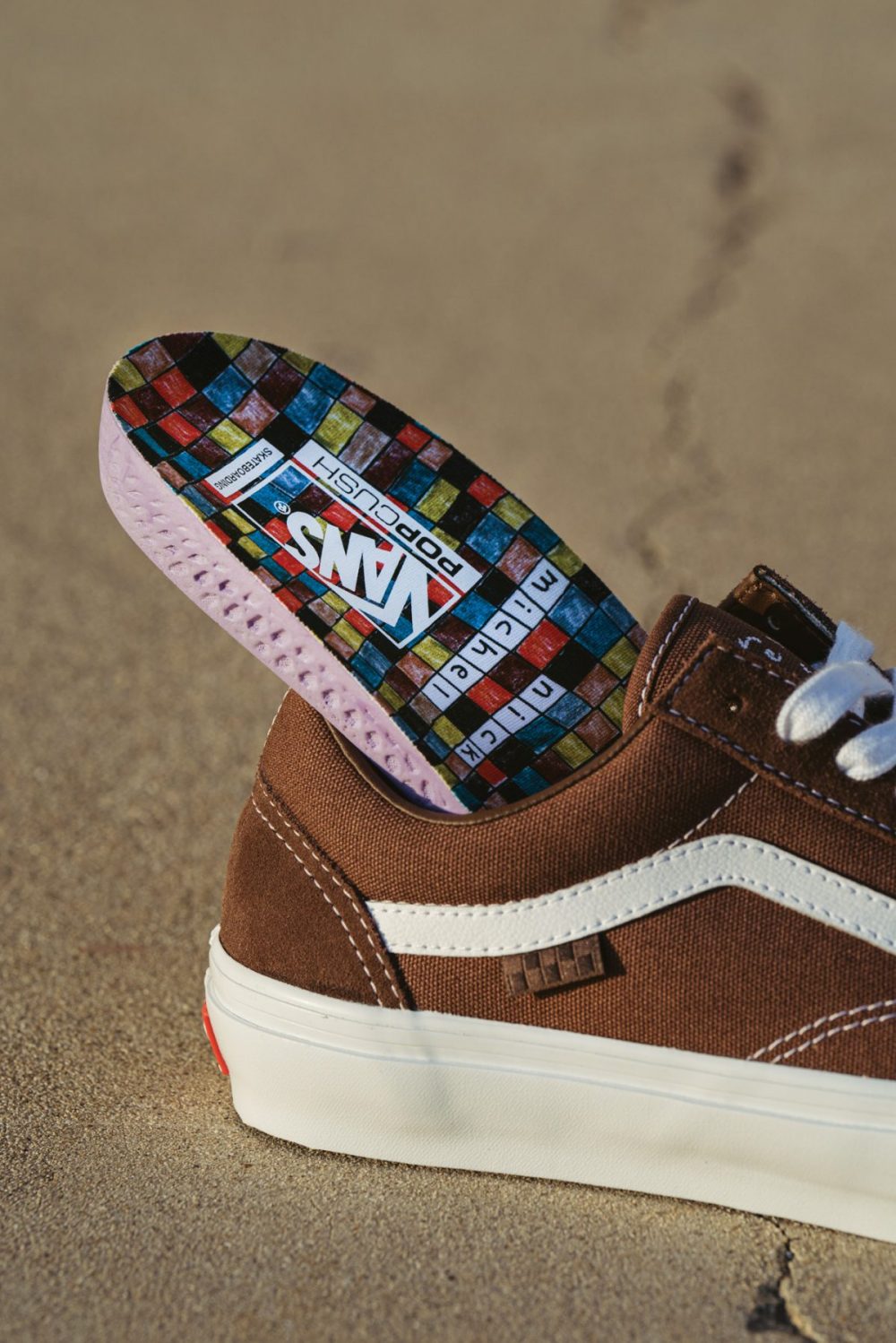 反発性のあるPOPCUSH™インソールなどVANS SKATEBOARDINGの最新スケートテックを搭載