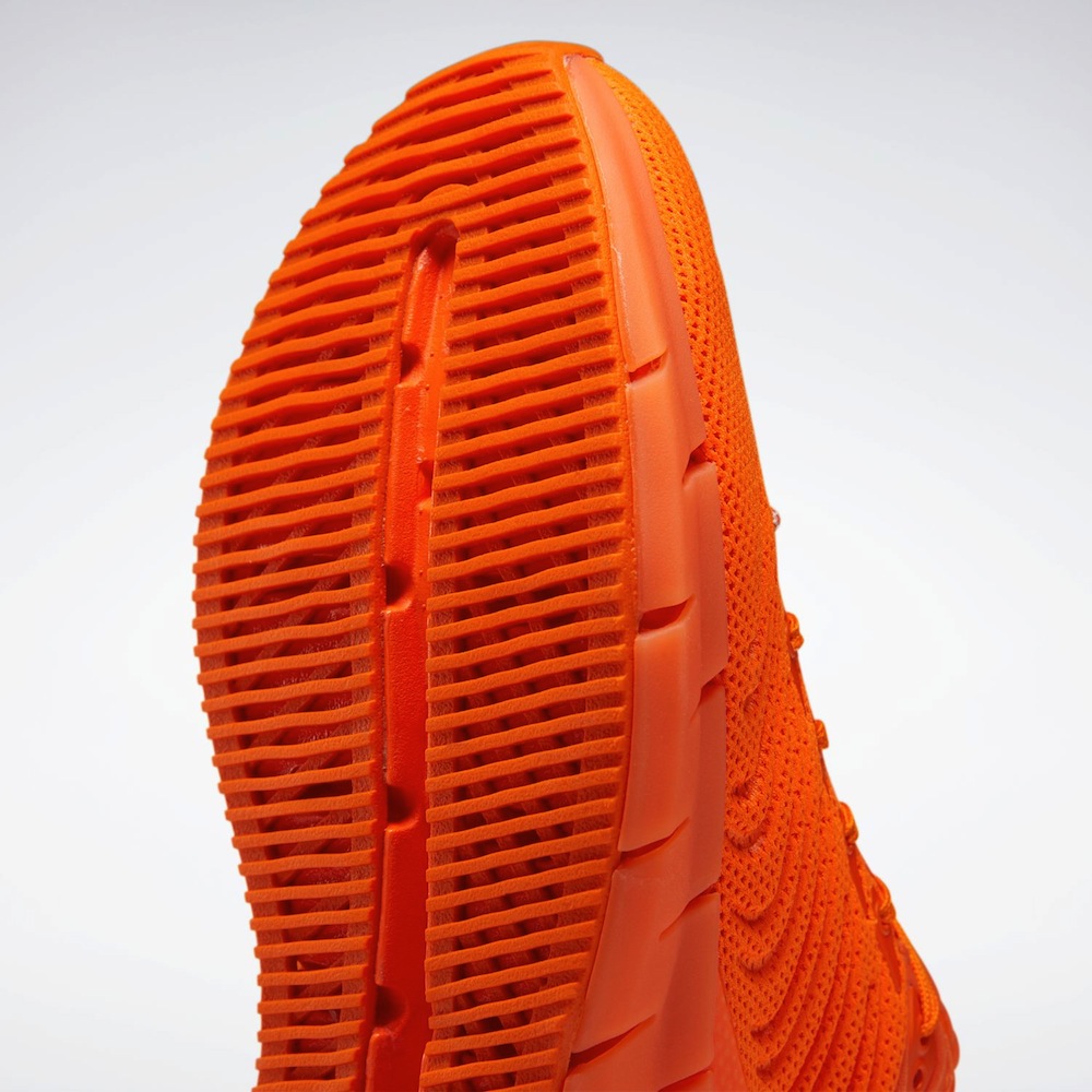 スニーカーショップ「mita sneakers」と「Reebok」のコラボレーションは大胆なオレンジカラーが印象的！